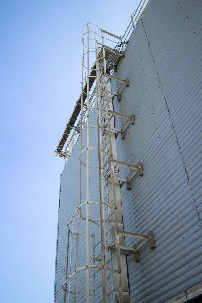 industrial-ladder-supplier-2